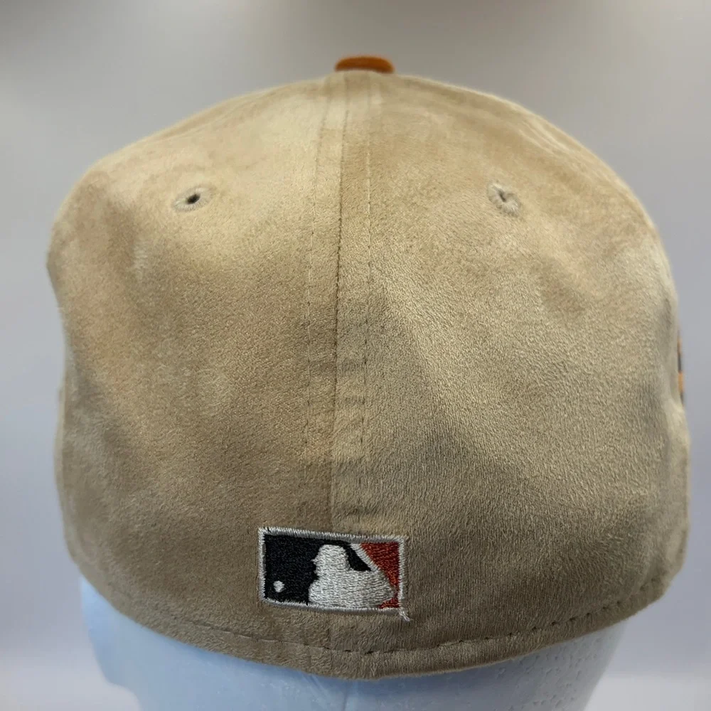 Detroit Tigers fitted hat. Ballcap. Suede 6 7/8. Hat Club.